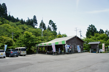 B_2121.jpg